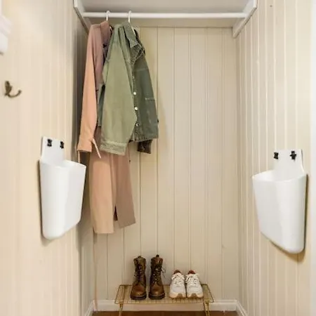 Det Lille Rode Huset Ved Floibanen Villa