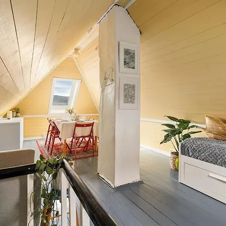 Det Lille Rode Huset Ved Floibanen Villa