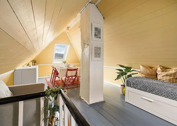 Det Lille Rode Huset Ved Floibanen 别墅