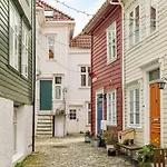 Willa Det Lille Rode Huset Ved Floibanen *
