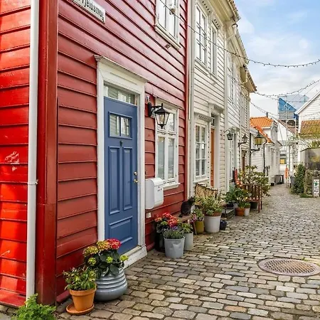 Det Lille Rode Huset Ved Floibanen Willa